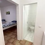 Monteurwohnung Mit Balkon In