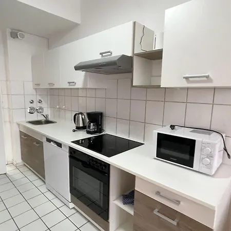 Monteurwohnung Mit Balkon In * دوسبرغ