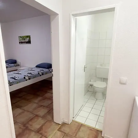 Monteurwohnung Mit Balkon In