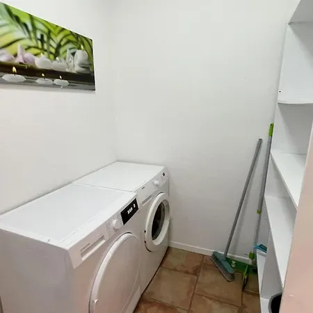 Monteurwohnung Mit Balkon In Apartmán