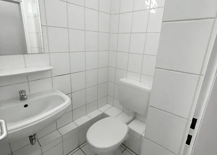 Monteurwohnung Mit Balkon In Duisburg Appartement